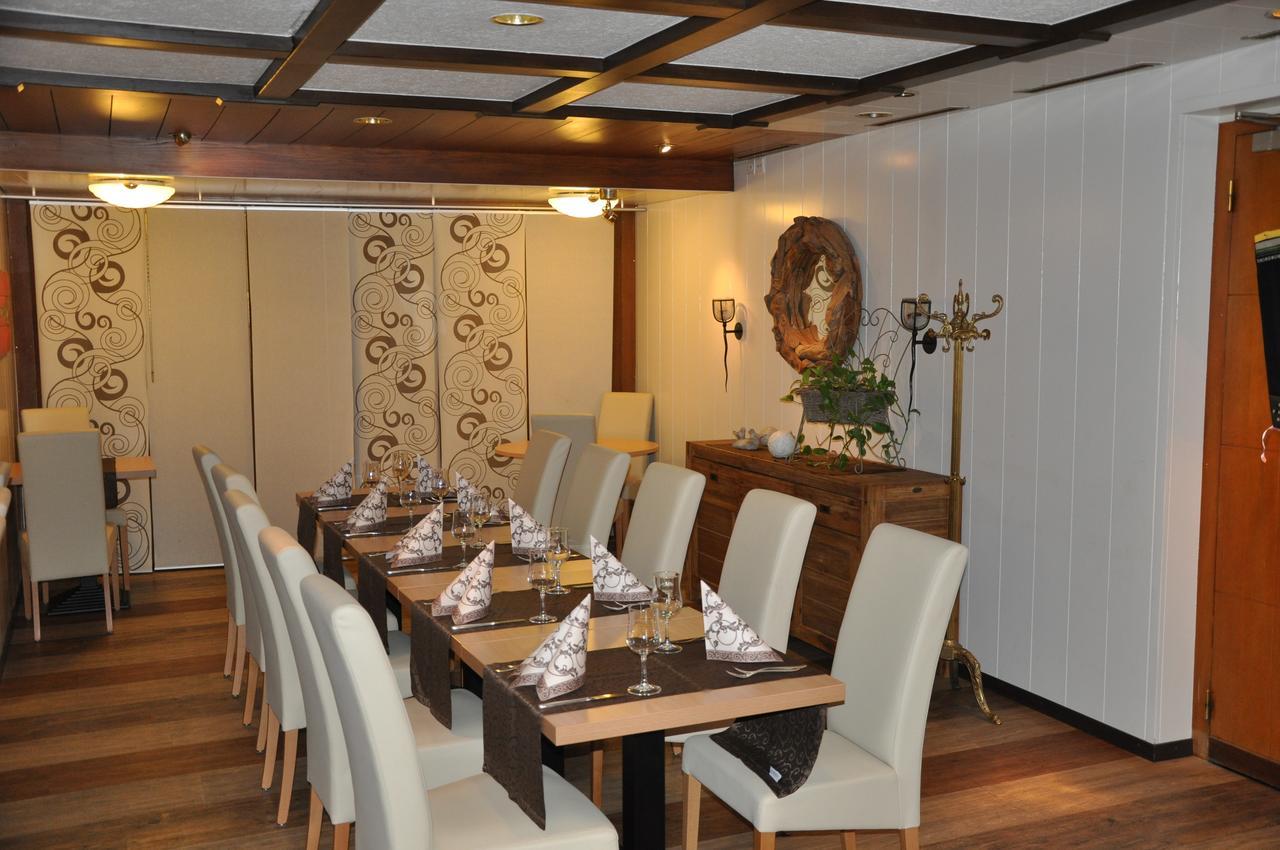 Hotel Loewen Mellingen Eksteriør bilde