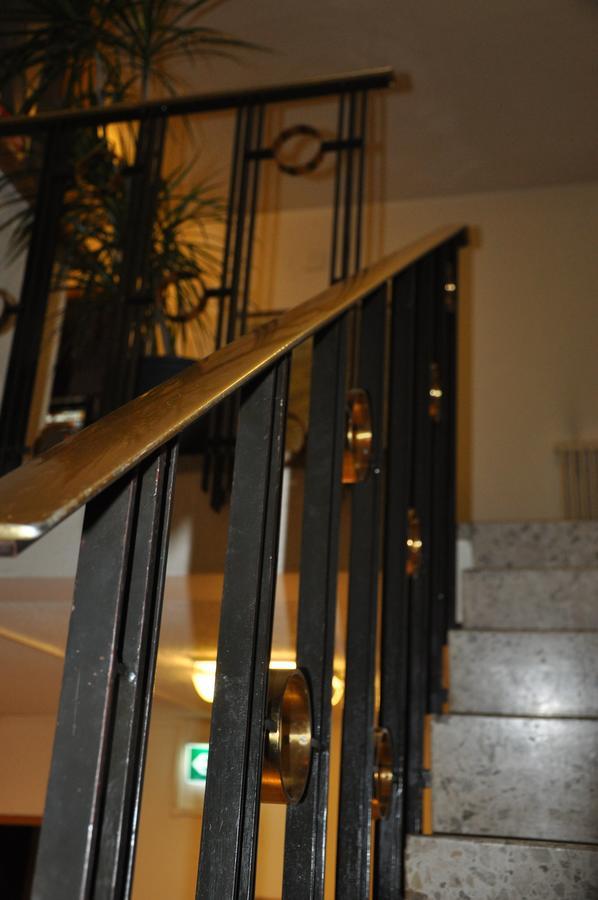 Hotel Loewen Mellingen Eksteriør bilde